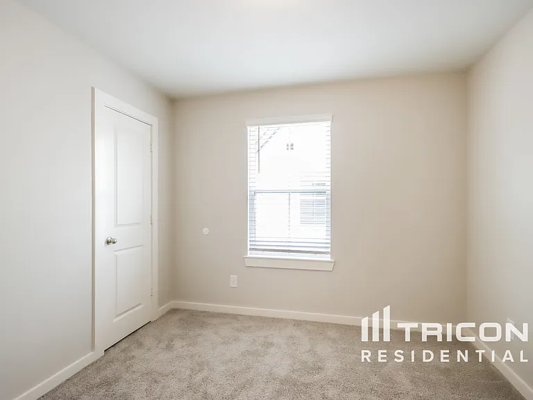 Tricon Willow Creek — Photo 141