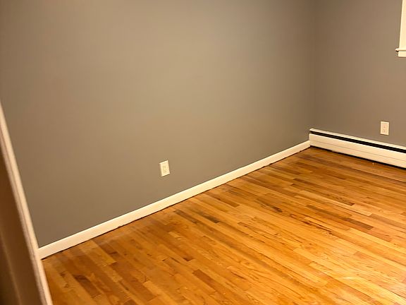 3rd image of 25 Valley St Floor 2