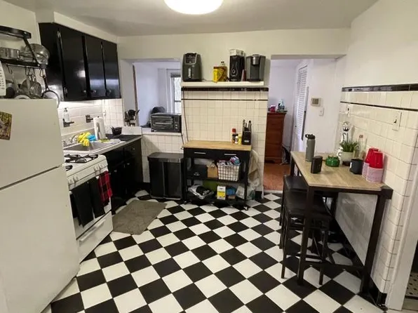 532 Garden Street image 7 of 11