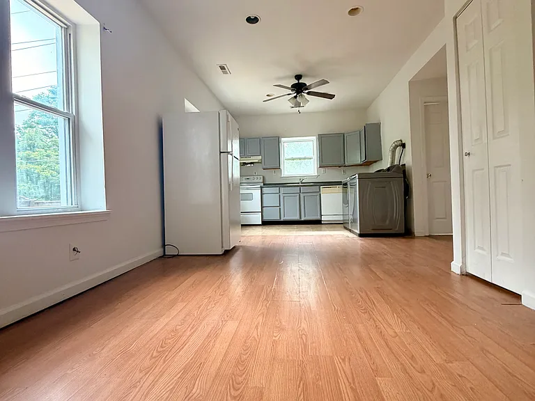 485 Antietam Dr — Photo 1
