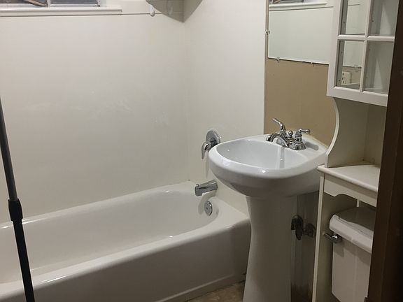3rd image of 2258 E Claybourne Ave #B