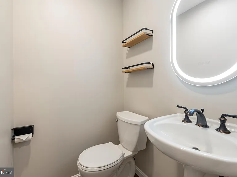 4880 Chevy Chase Dr #133 — Photo 13