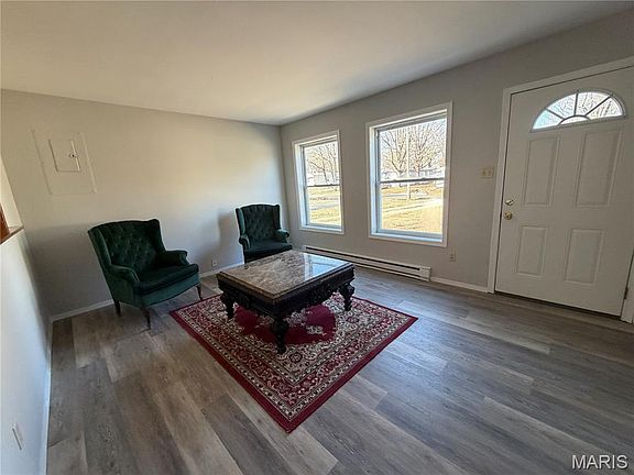 4th image of 1322 Casey Ave