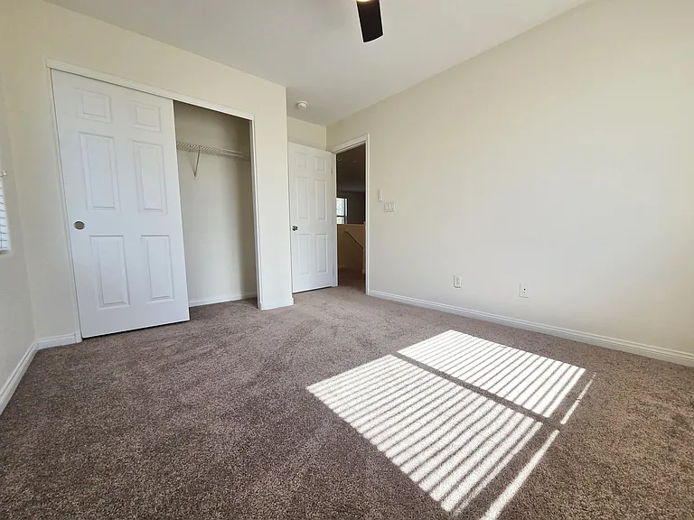 5516 Grey Pointe St — Photo 15