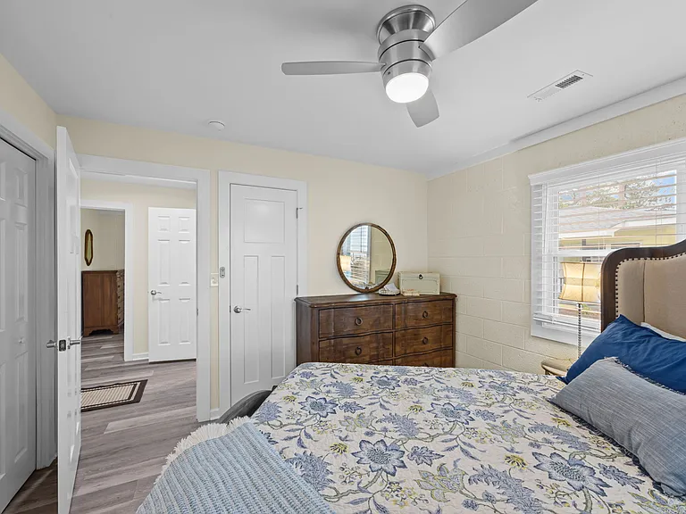 204 Hickory St — Photo 22