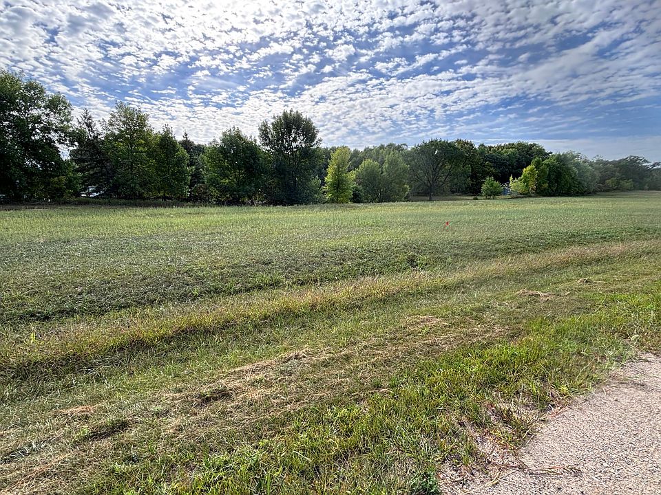 1st image of 15 Chainview Dr NW