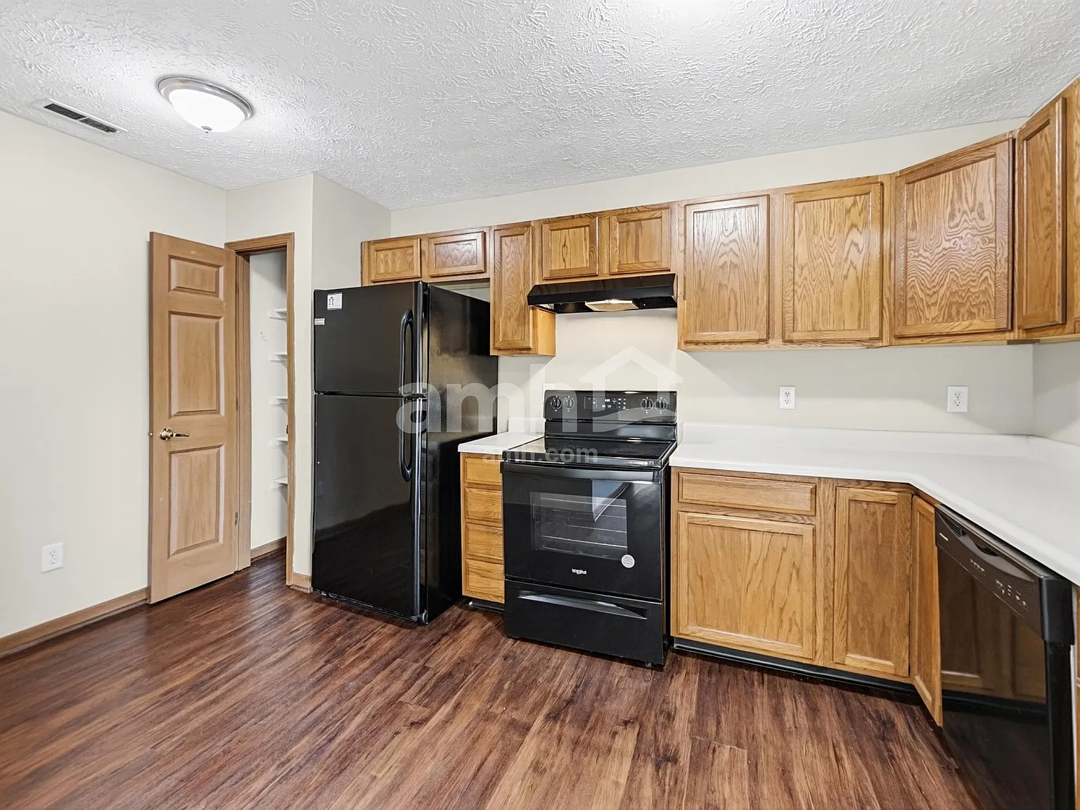 3 bed, 2.0 bath, 1444 sqft, $1,790 — Photo 3