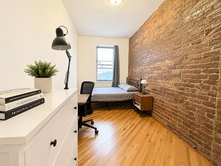 463 5th Ave #3 — Photo 5