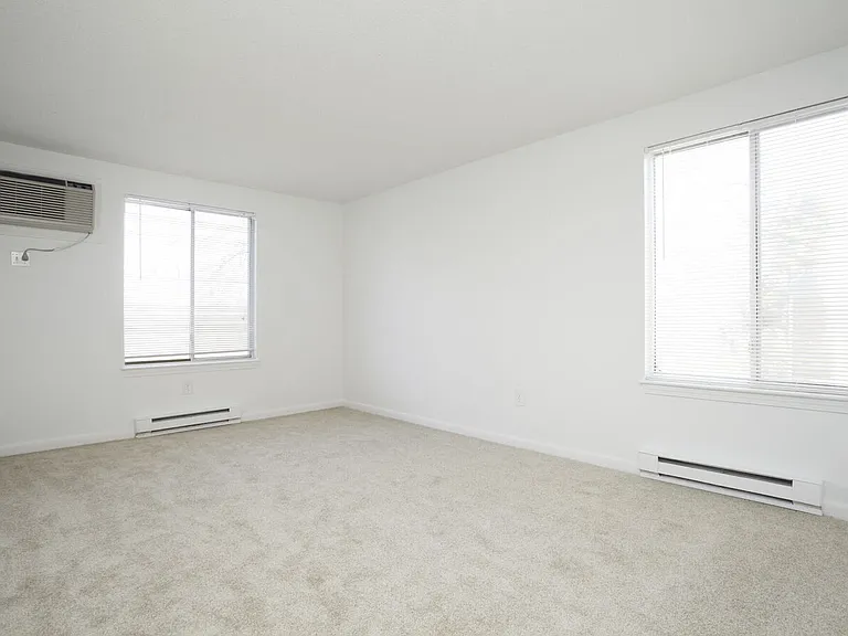 South Winds Apartments — Photo 54