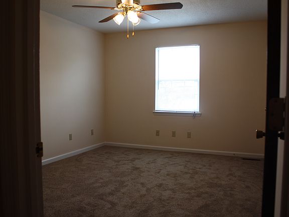 3rd image of 6028 Graston Ave #6030
