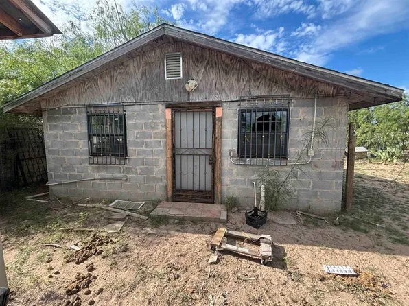 402 Hernandez, El Cenizo, TX 78046