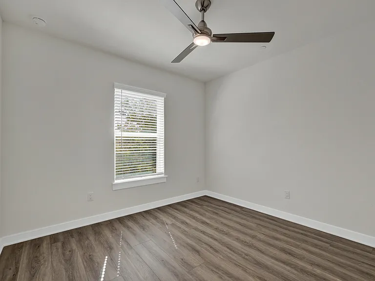 104 Creekside Trl #202 — Photo 16