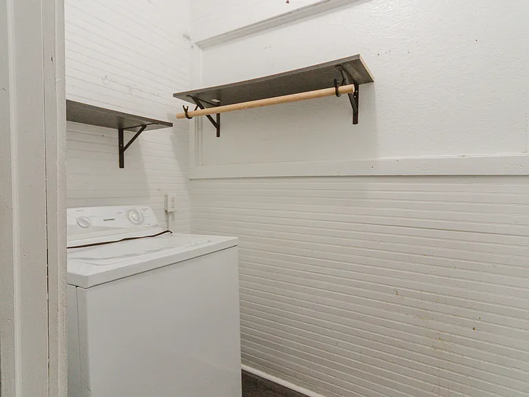 1103 N Keystone Ave — Photo 33