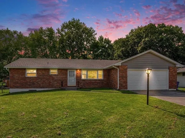 7508 N Highland Ave, Gladstone, MO 64118