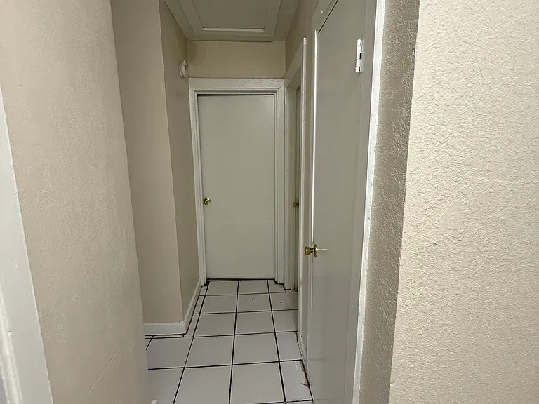 209 E Washington Ave #2 — Photo 7