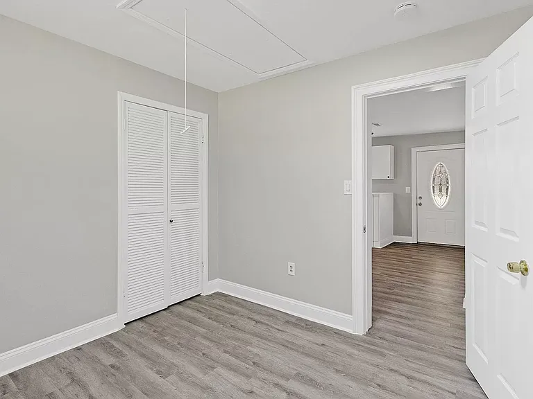 611 Gardner St — Photo 16