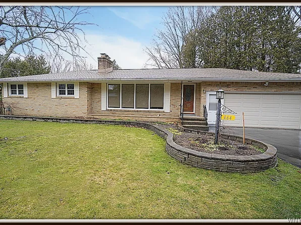 464 Meadow Ln, Alden, NY 14004