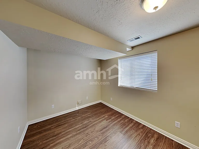 2475 W 1325 N — Photo 14