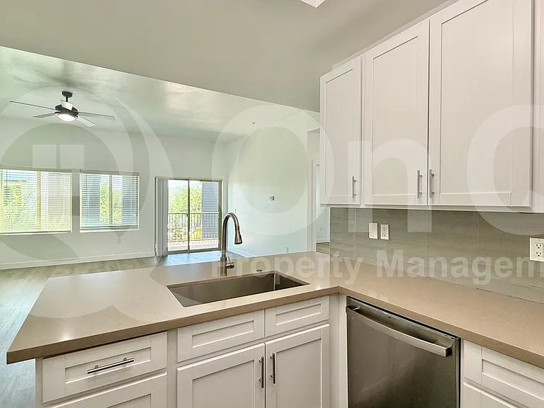 9160 N 67th Ave #226 — Photo 27