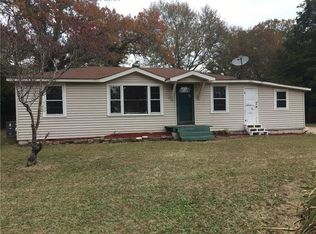 17 Giles Rd, Phenix City, AL 36869