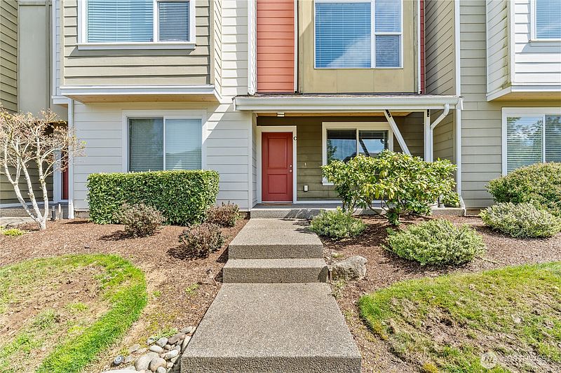 3rd image of 17410 118th Avenue Ct E #C