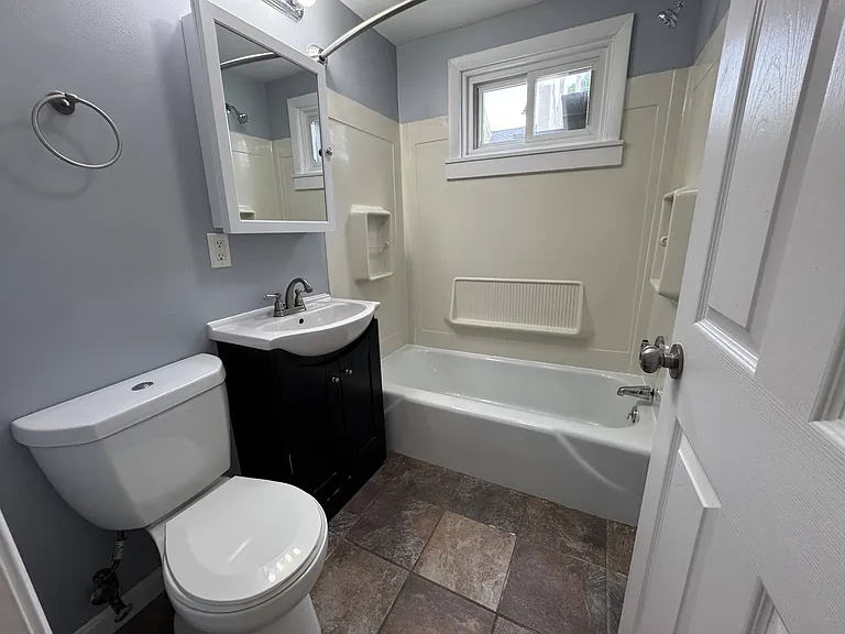 15 Burnham St #3 — Photo 8