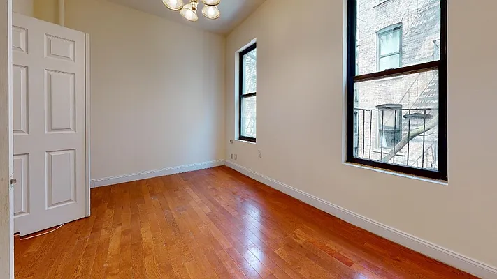 Rented by Bond New York | media 29