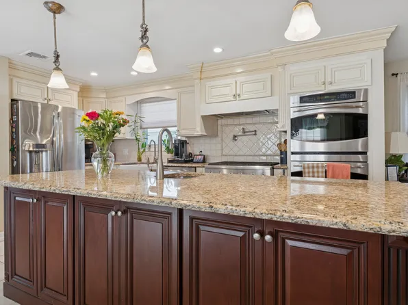 33 Beach 221st Street image 2 of 29