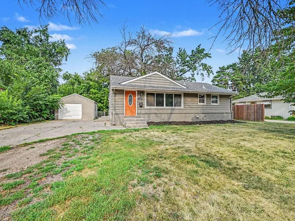 5931 Zenith Ave N, Brooklyn Center, MN 55429