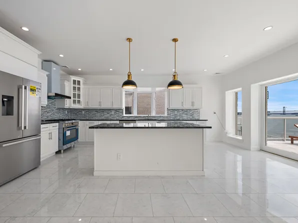 4 Angelas Place image 10 of 63