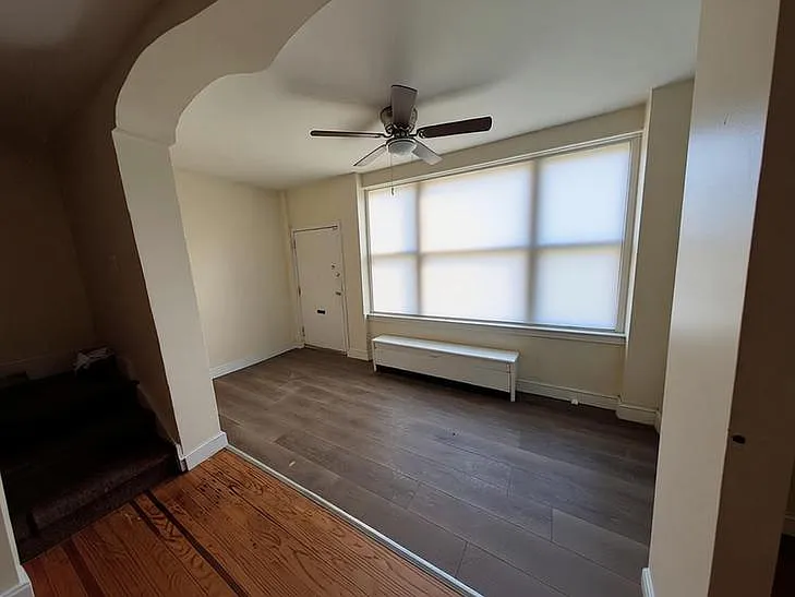 3 bed, 1.5 bath, 1184 sqft, $1,400 — Photo 2