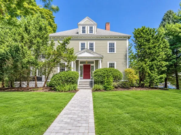1245 Commonwealth Ave, Newton, MA 02465