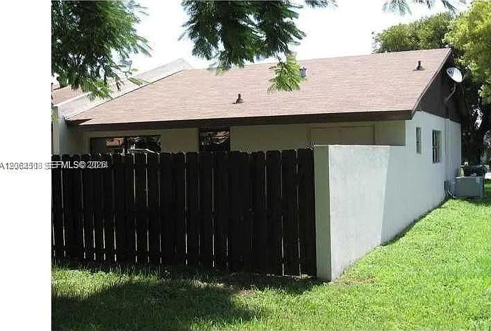 5112 SW 138th Avenue Cir — Photo 2