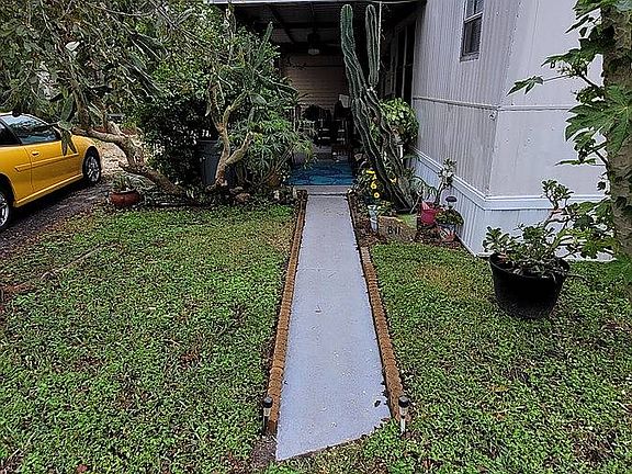 4th image of 1300 Hand Ave #11-B