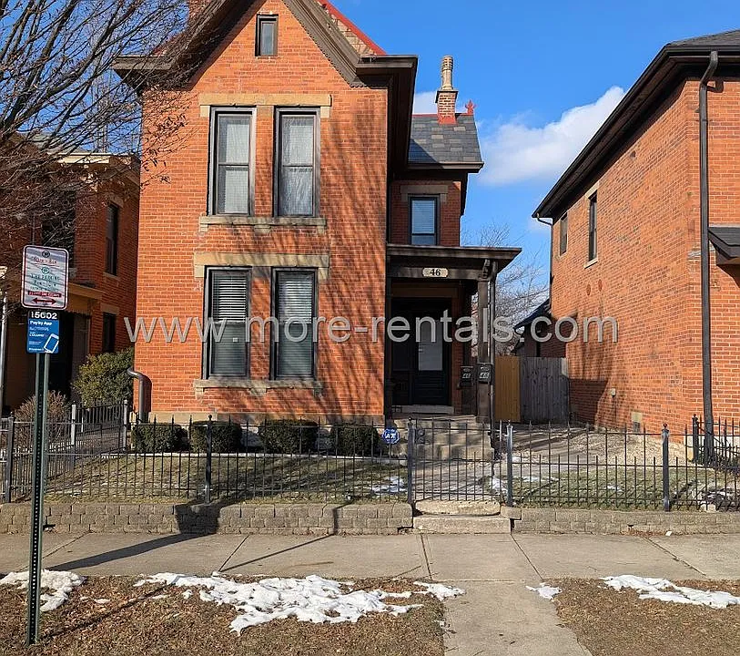 48 Clark Pl
