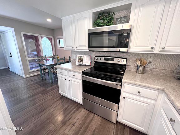 3rd image of 25630 S ONTARIO Drive