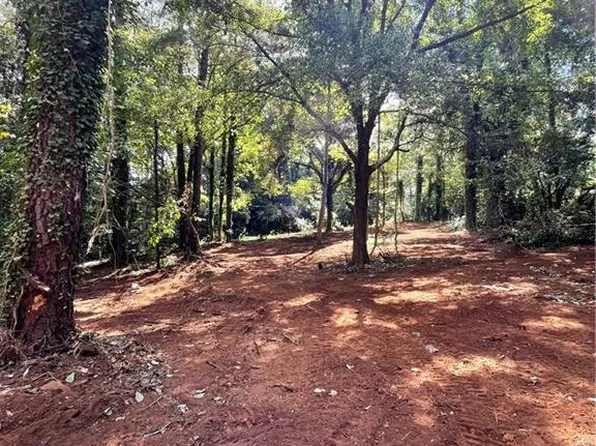 5969 Gum Dr SE, Acworth, GA 30102