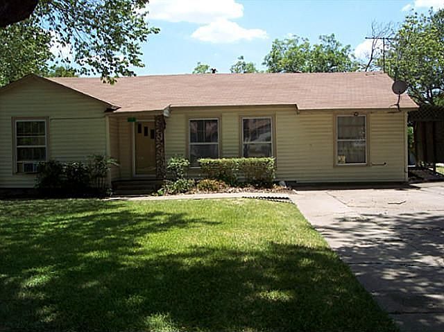 1st image of 318 E Park Place Dr
