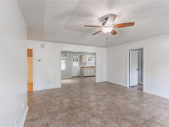 4th image of 630 Lee Road 412