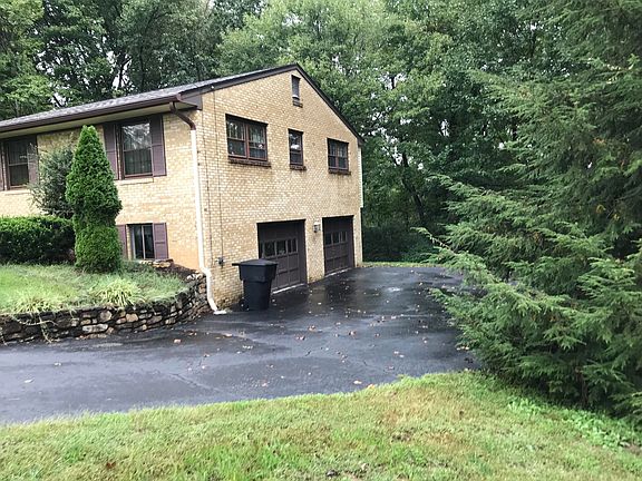 2nd image of 3005 Hillandale Dr
