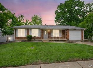 9910 Chileswood Dr, Saint Louis, MO 63126