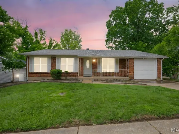 9910 Chileswood Dr, Saint Louis, MO 63126
