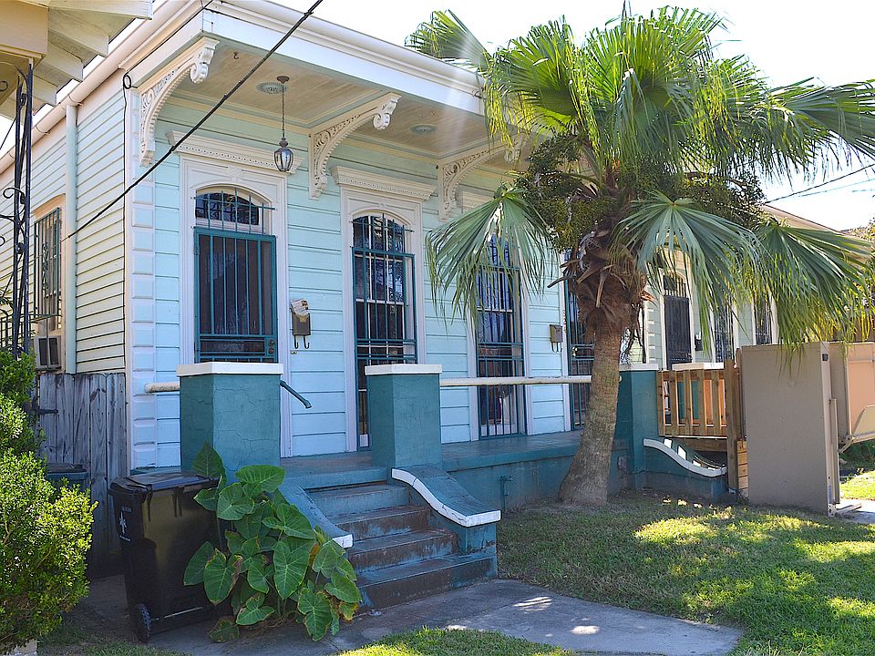 1st image of 822 Verret St