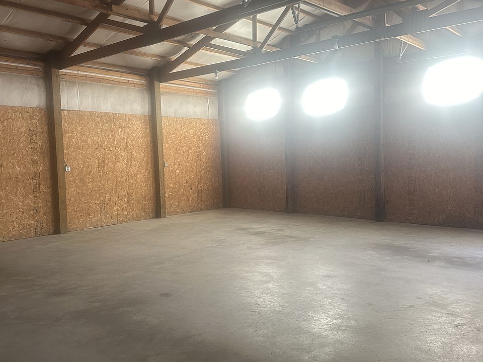 2nd image of 2510 W 4th St #3