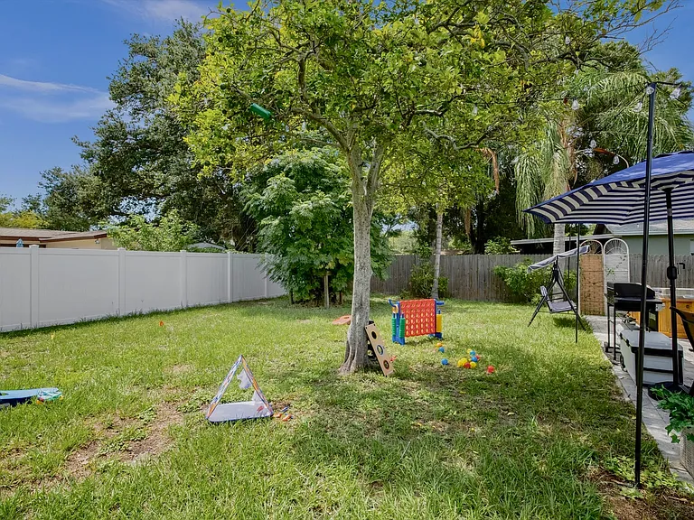 Mary Sue St — Photo 8