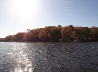 6 W Lake Rd, Middlebury, CT 06762