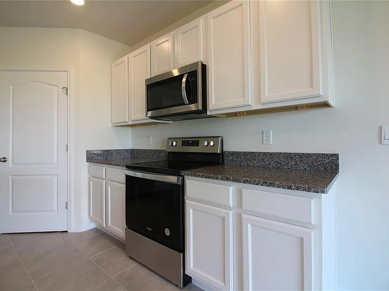 2822 Ivy Lake Ct — Photo 8