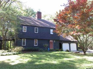 2776 Rosendale Rd, Niskayuna, NY 12309