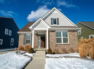 2440 Massoit Rd, Royal Oak, MI 48073