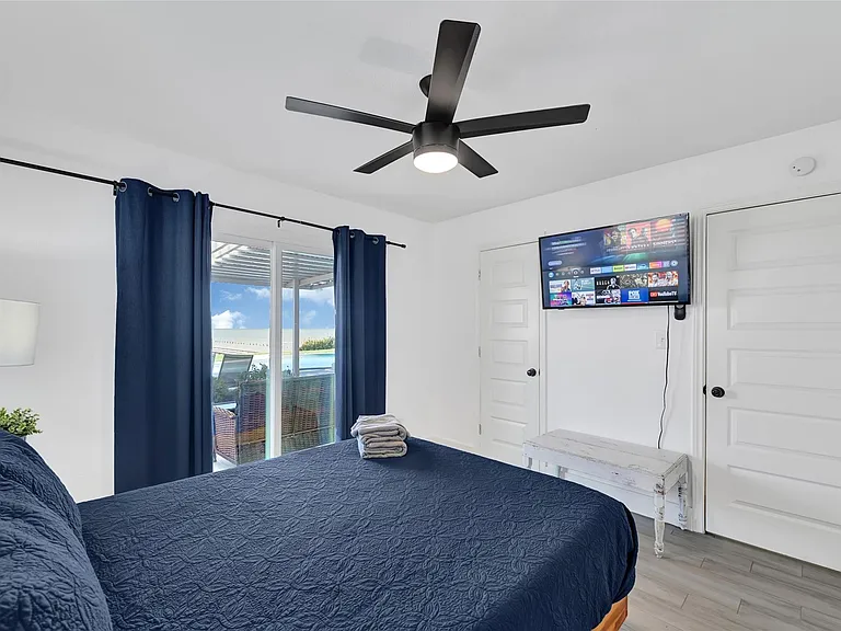 8010 Ocean Dr — Photo 14